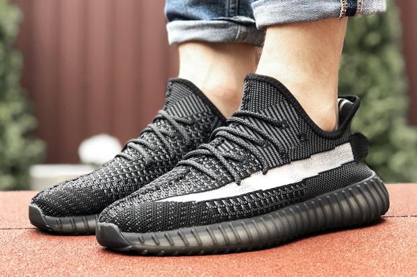 Плюсы кроссовок Yeezy Boost