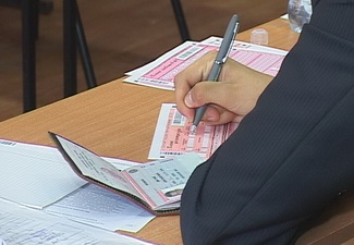 Минимум ЕГЭ по русскому языку снижен на 12 баллов