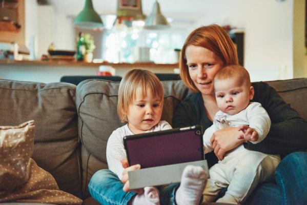 Тепло родного дома: как приемные семьи меняют жизни детей