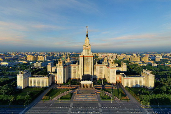 Здание МГУ
