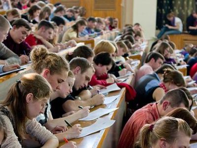 Минобрнауки России продолжает мониторинг эффективности вузов