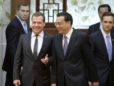 Медведев приглашает китайцев учиться в России