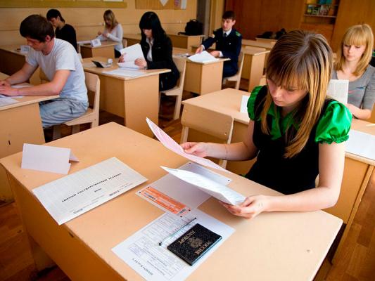 Как проходит сдача сочинения в школах