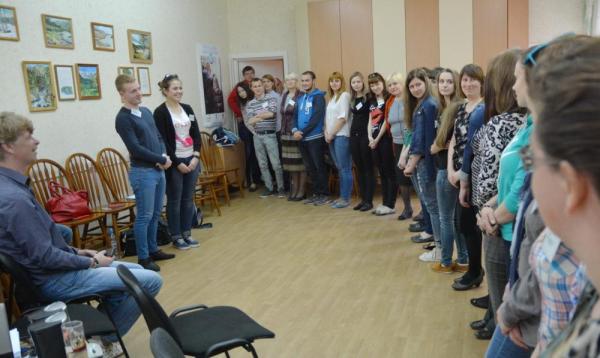 В Мурманской области прошли обучающие встречи для приёмных родителей и педагогов