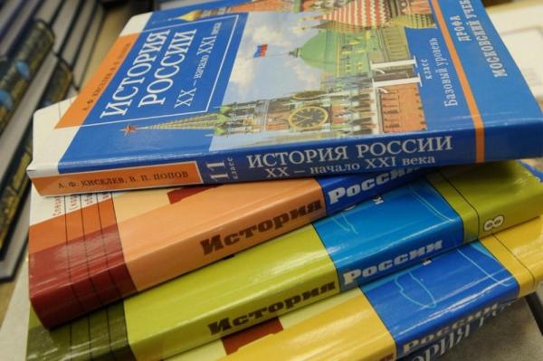 Депутаты предложили увеличить объём часов на изучение войны в школе