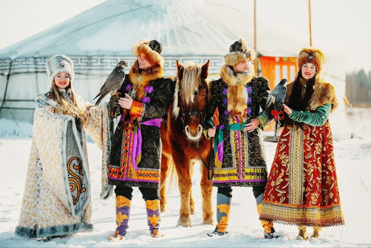 Народный Коллектив и Корпоратив